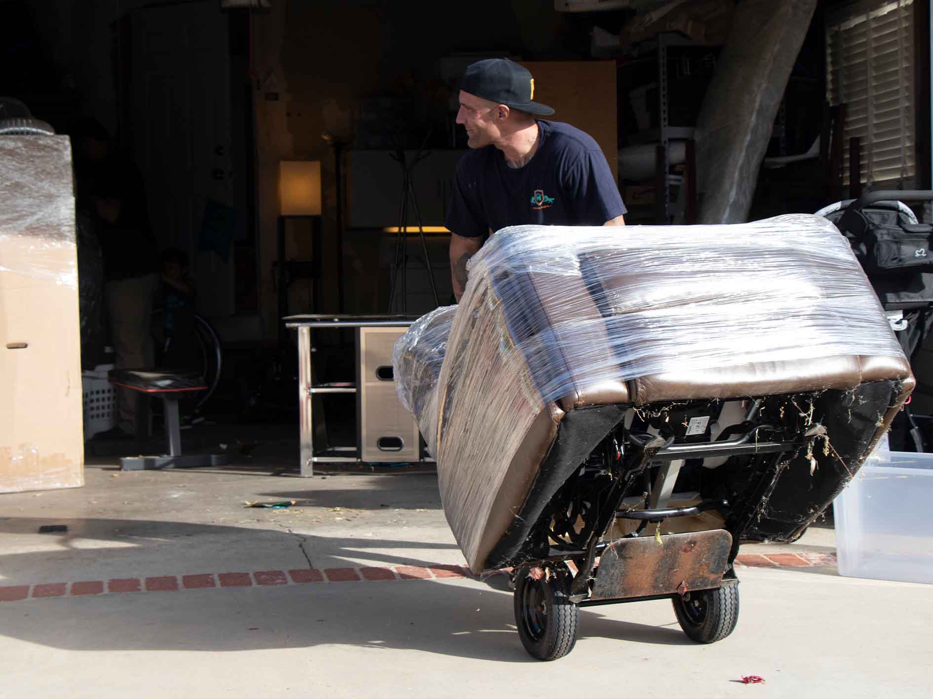  Effortless Sofa Ascent: How to Get a Couch into a Second-Floor Apartment